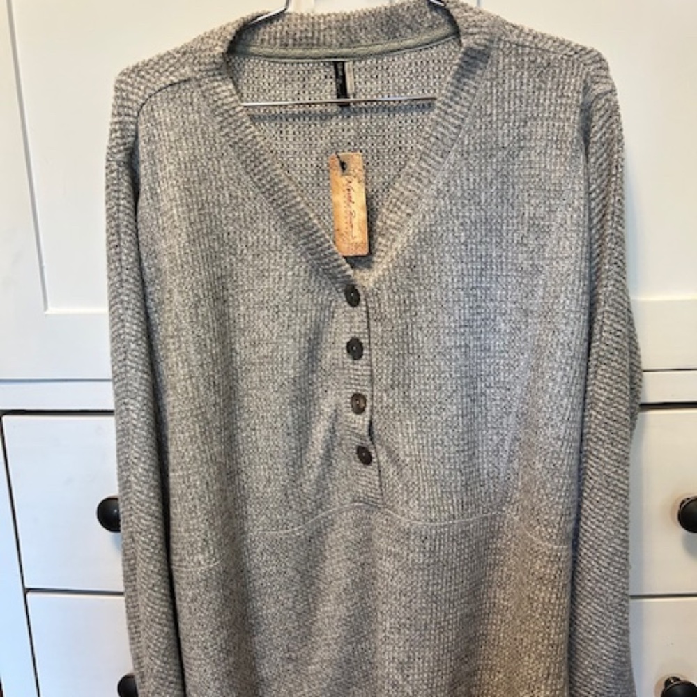 North River Outfitter's Women's V-neck Sweater